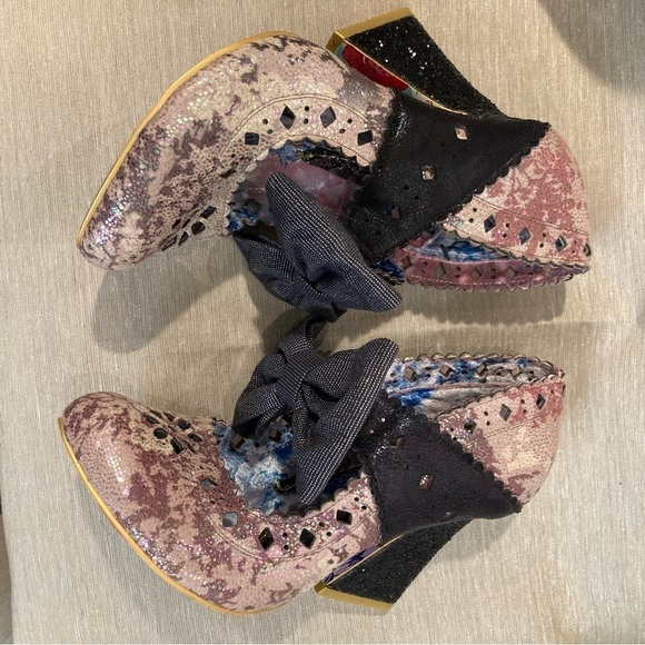 IRREGULAR CHOICE Sz 39 Metallic Sparkle Heel Bow Laser Cutouts Almond  Toe Shoes - Picture 13 of 14